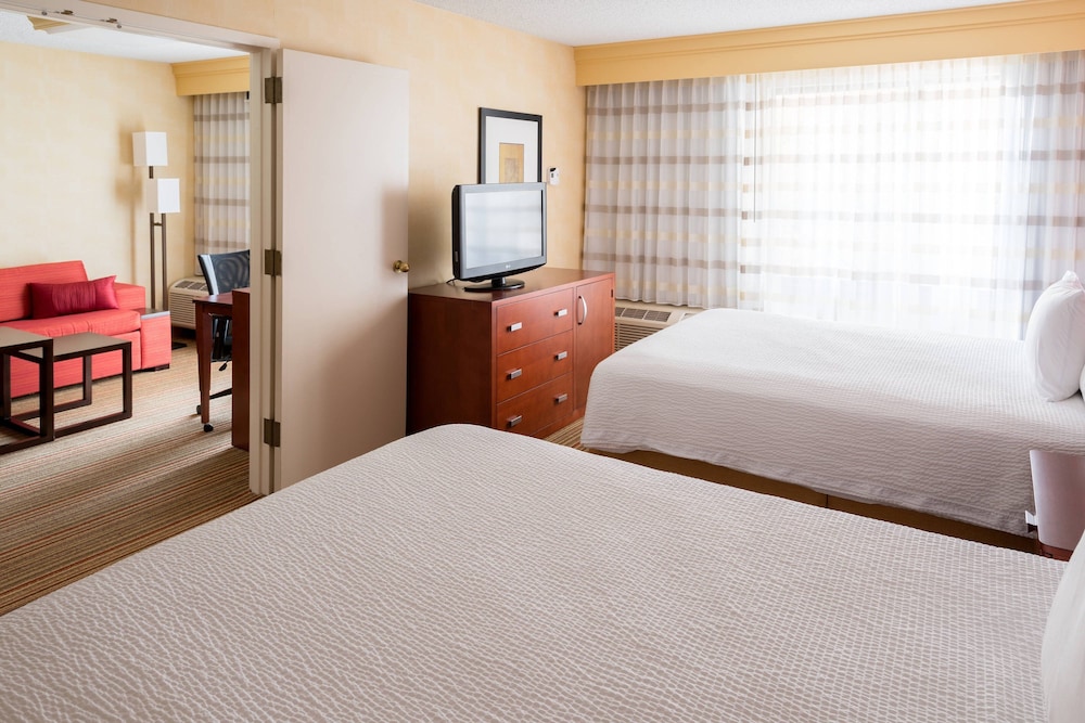 Courtyard by Marriott Des Moines West Clive 11/48