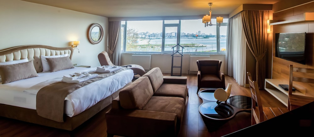 Melek Hotels Moda 44/62