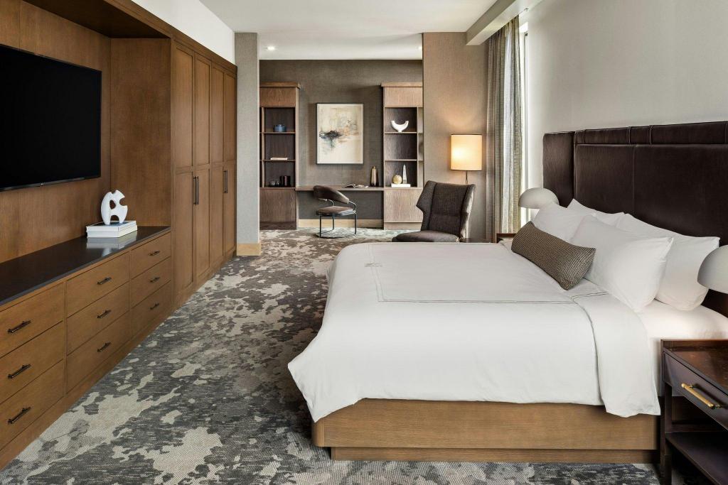 Presidential, Luxury, Suite, King Bed, Two Story, Balcony