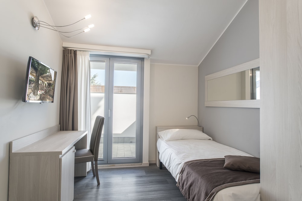 Dogana Hotel 26/65