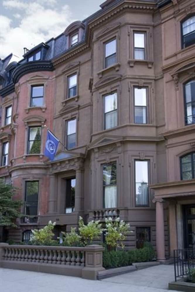 The College Club of Boston 2/42