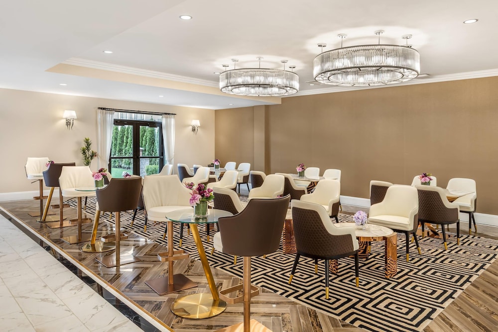 The Ashi, an Ascend Collection Hotel 33/50