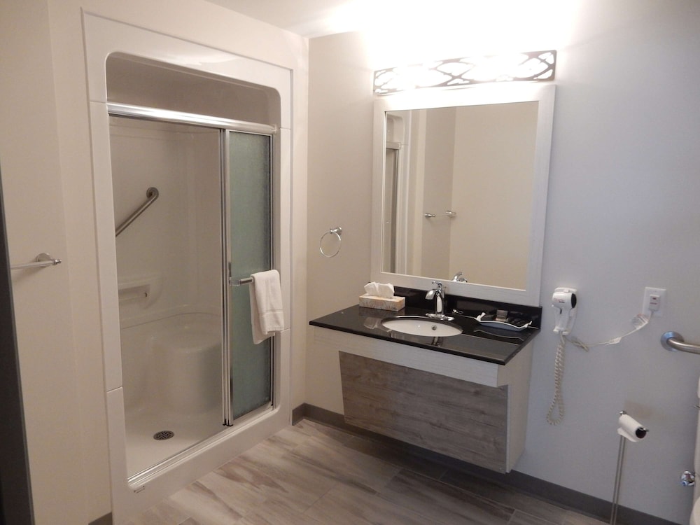 Dannys Hotel Suites Surestay Collection By Best Western 18/47
