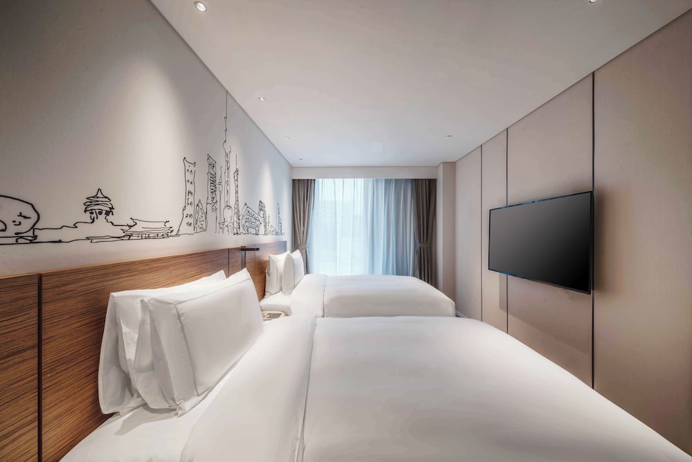 Room, Twin Beds