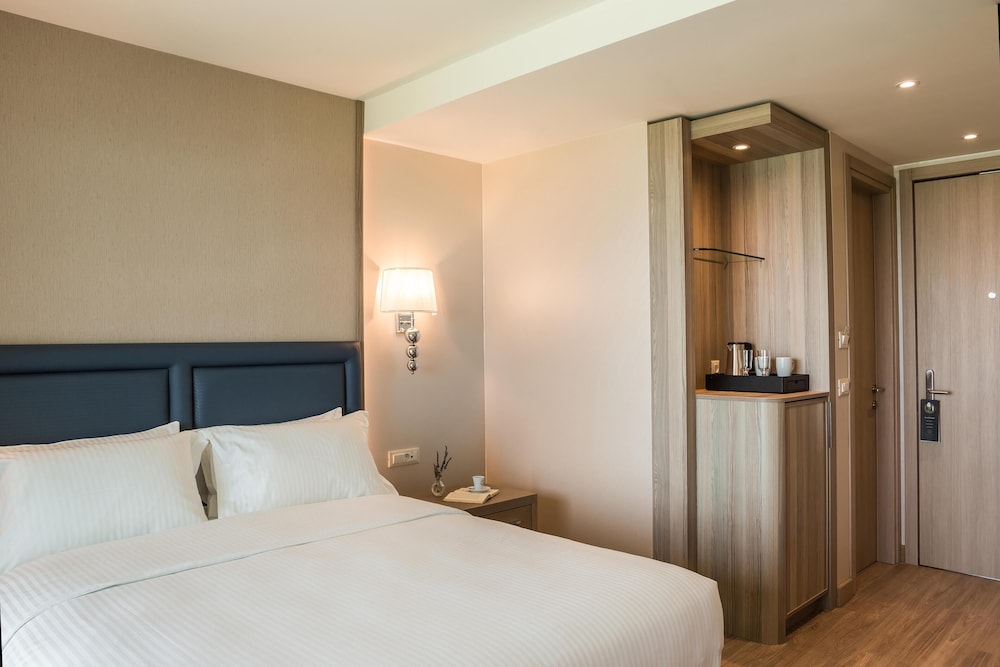 SUPERIOR, DOUBLE BED, SEA VIEW, BALCONY