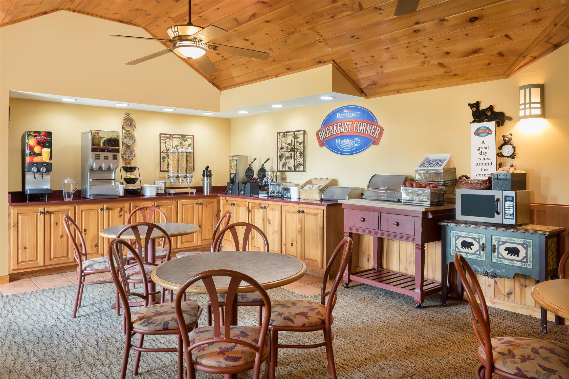 Baymont By Wyndham Sevierville Pigeon Forge 36/41