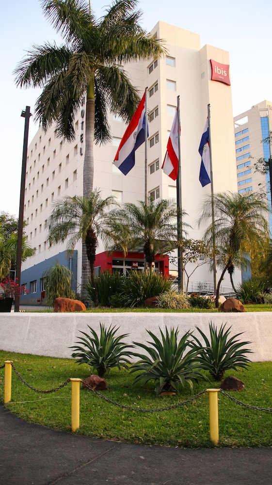 Ibis Asuncion 65/69