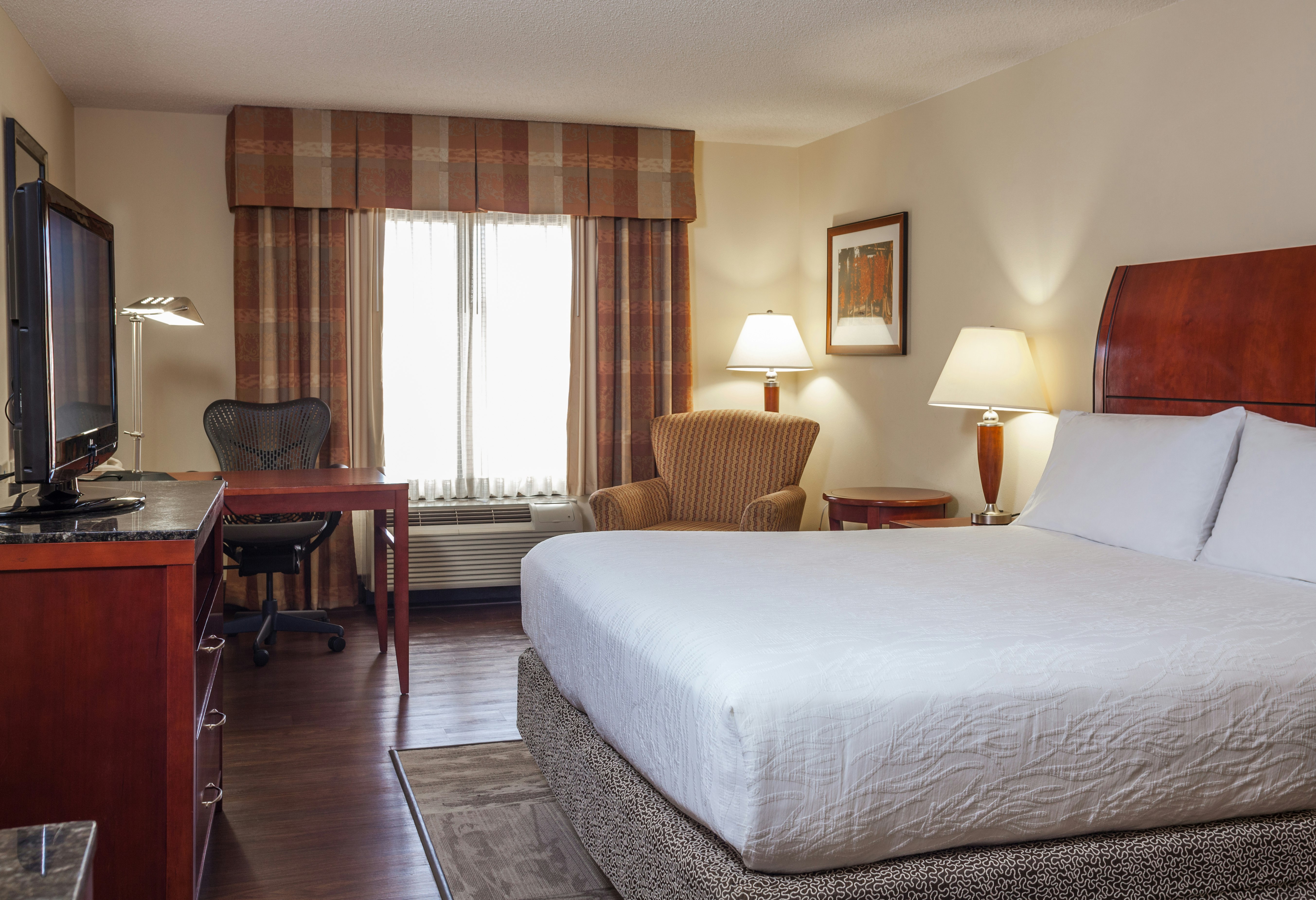 ROOM, KING BED, ACCESSIBLE