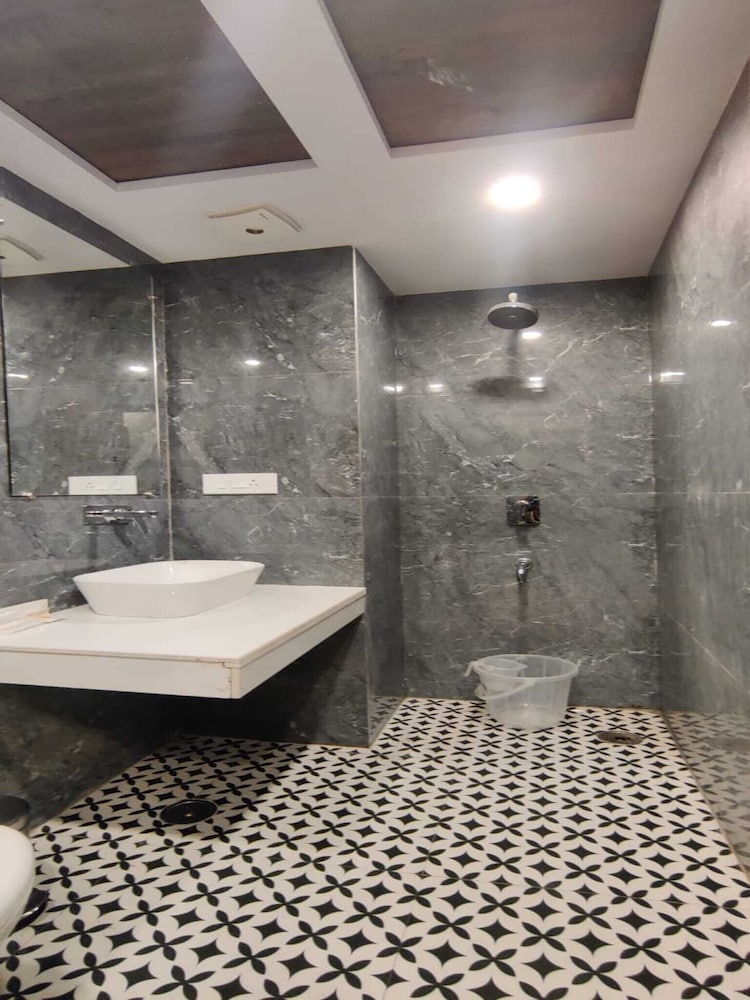 PK Boutique Hotel 48/50