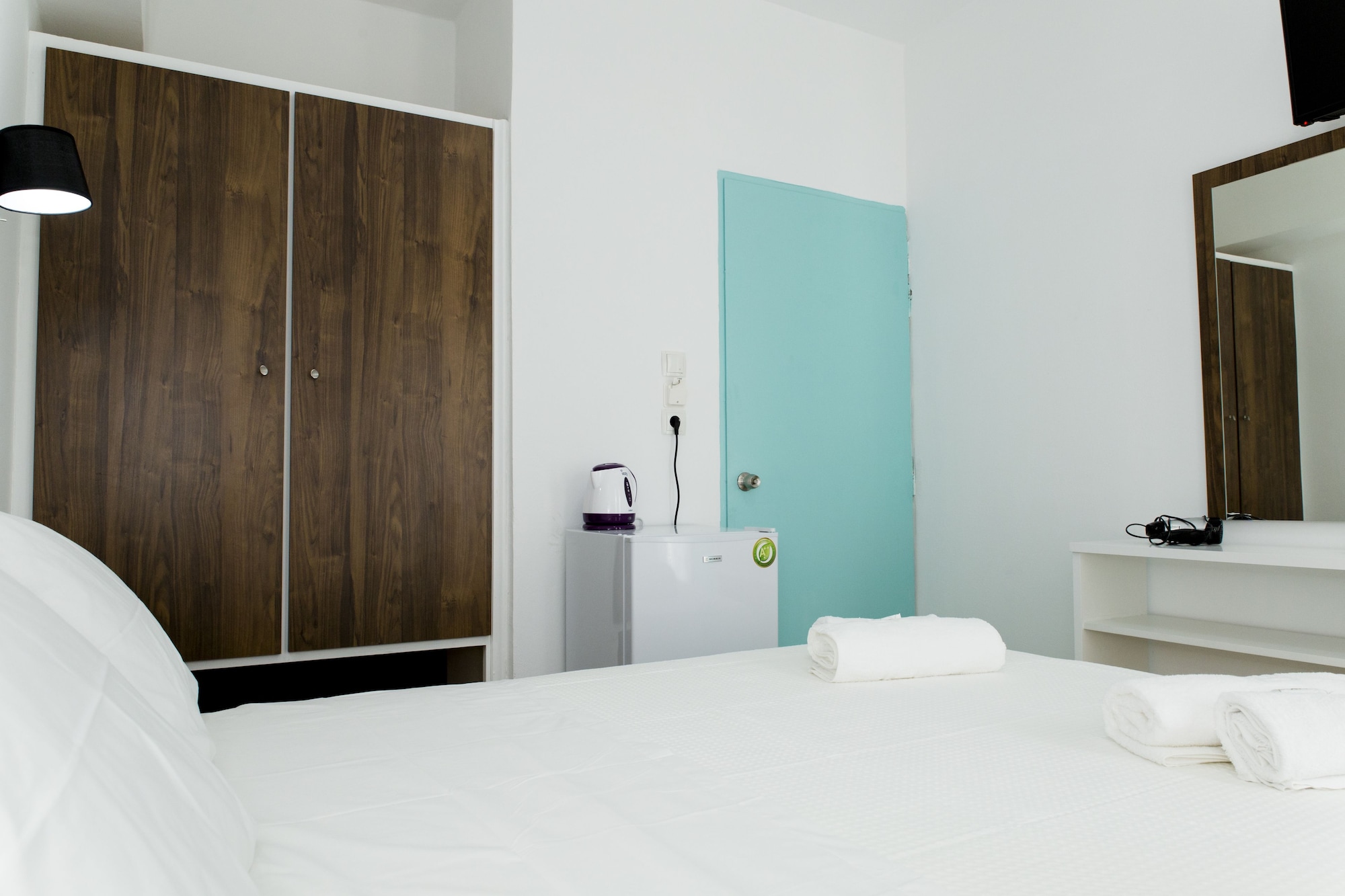 ECONOMY, SINGLE, DOUBLE BED