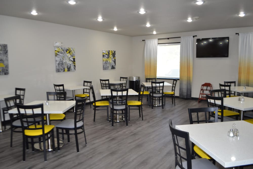 Best Western Sherwood Inn & Suites 35/50