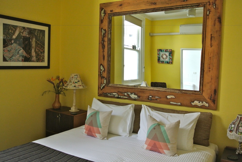 Vine Valley Inn 24/36