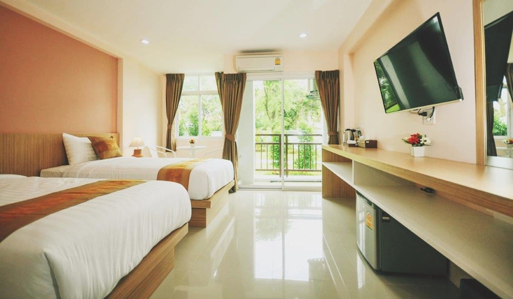Sukkhamas Pirom Hotel 18/40