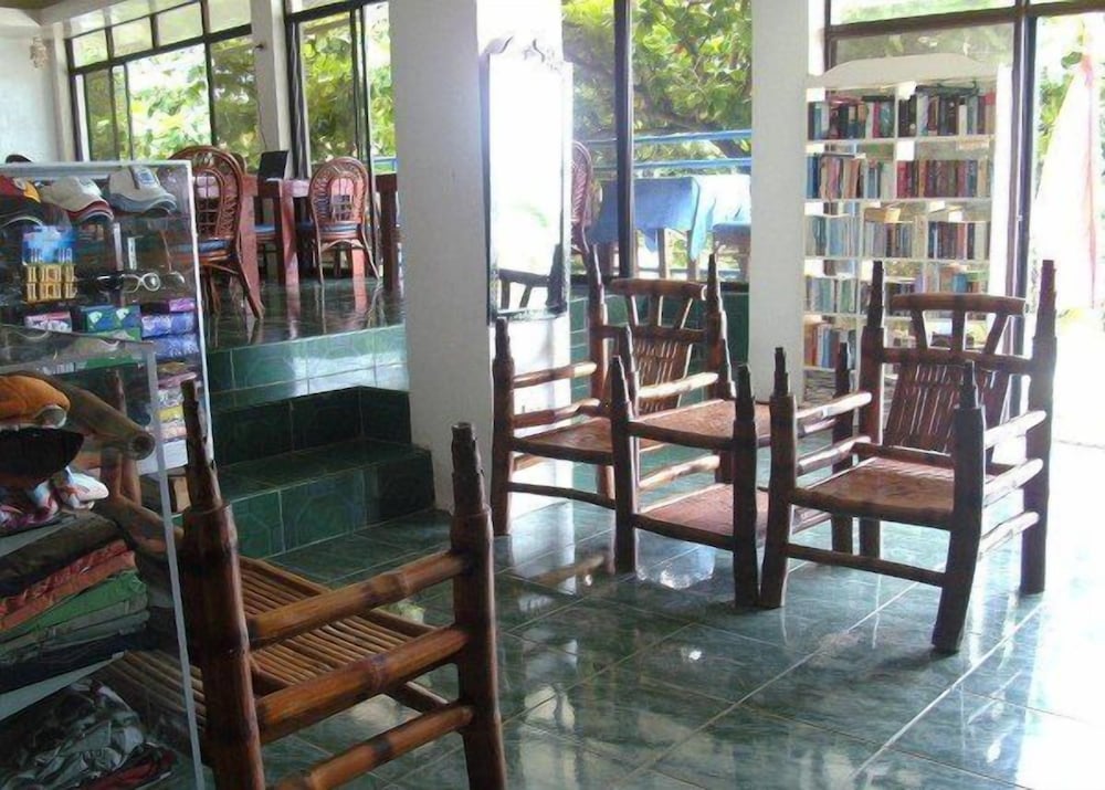 BLUE CORALS BEACH RESORT 52/66