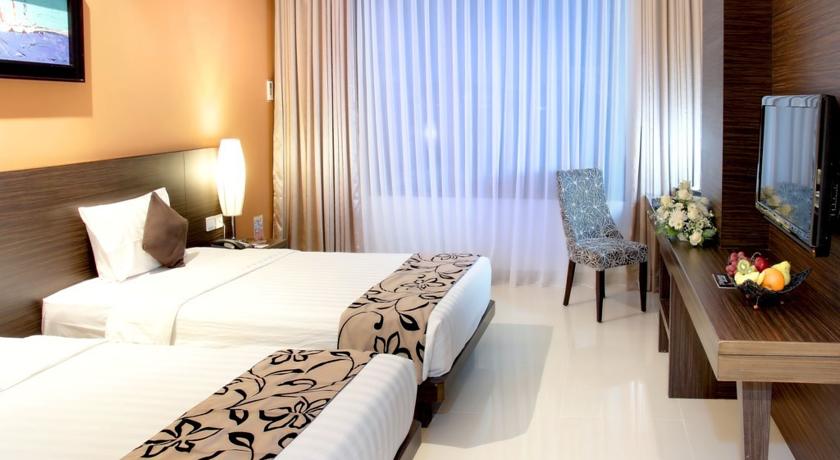 Grand Pacific Hotel 17/28