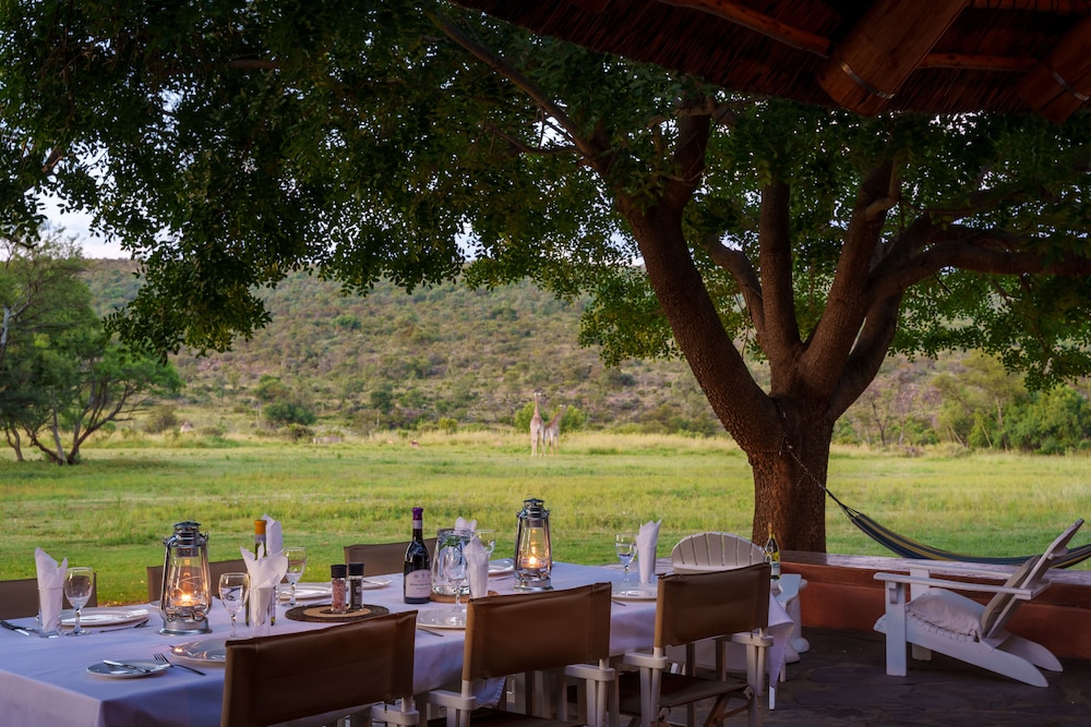 Zebras Crossing Private Game Lodge 14/27