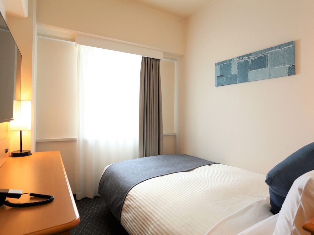 Semi Room, Semi Double Bed, Smoking