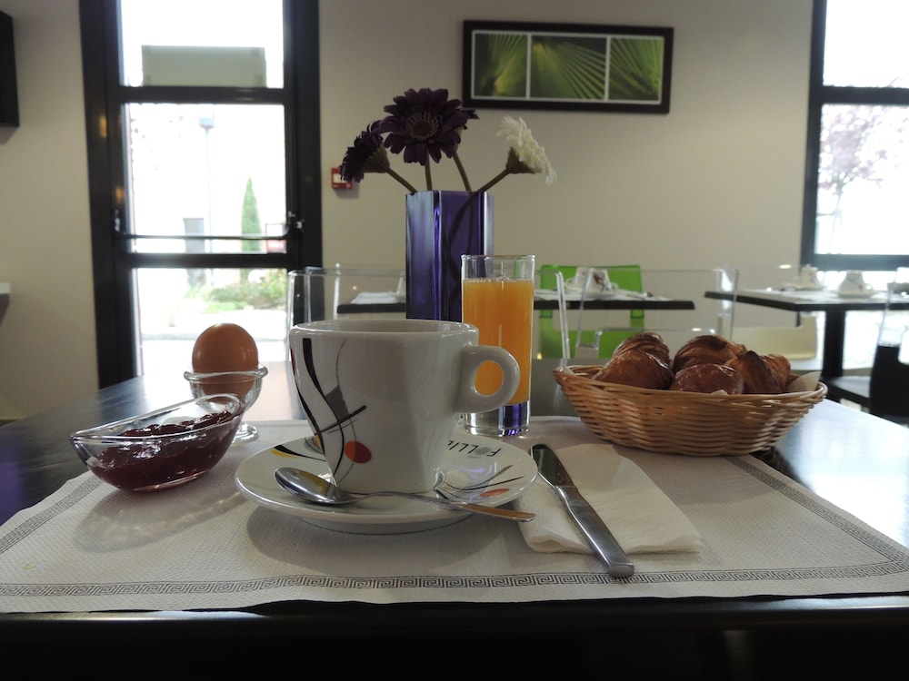 HOTEL NOVELLA CONFORT NANTES EST THE ORIGINALS CITY 33/51