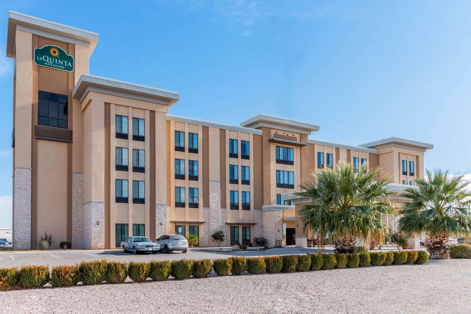 La Quinta Inn And Suites Carlsbad 9/59