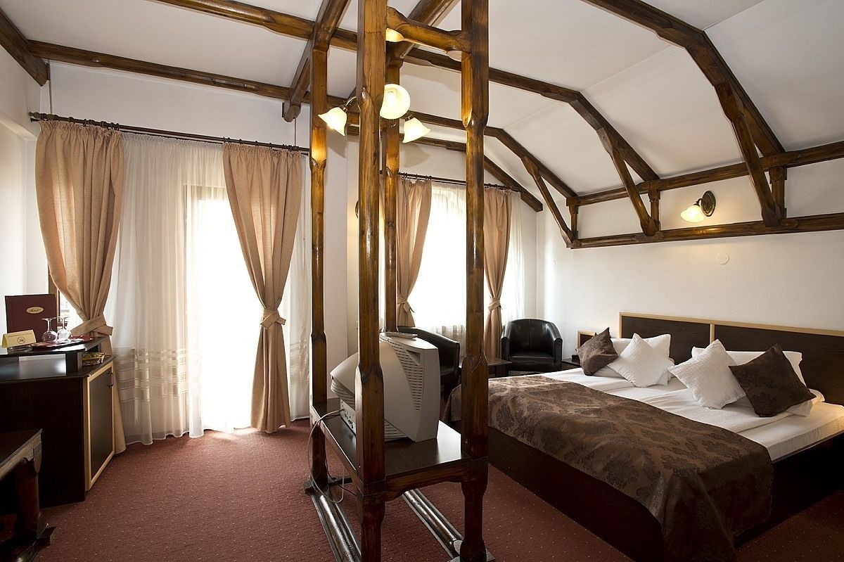 STANDARD, DOUBLE BED