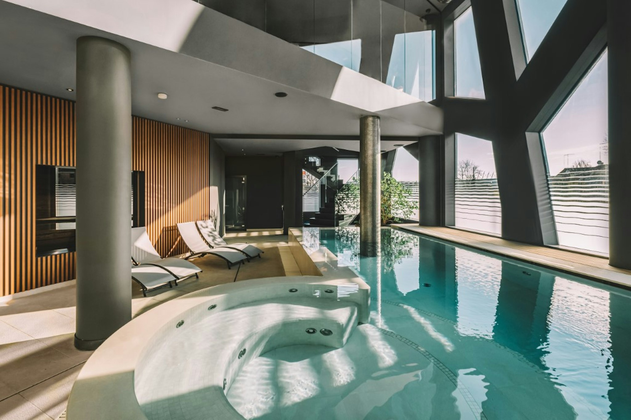 ELITE HOTEL RESIDENCE 40/69