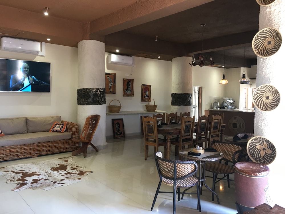 African Home 27/50