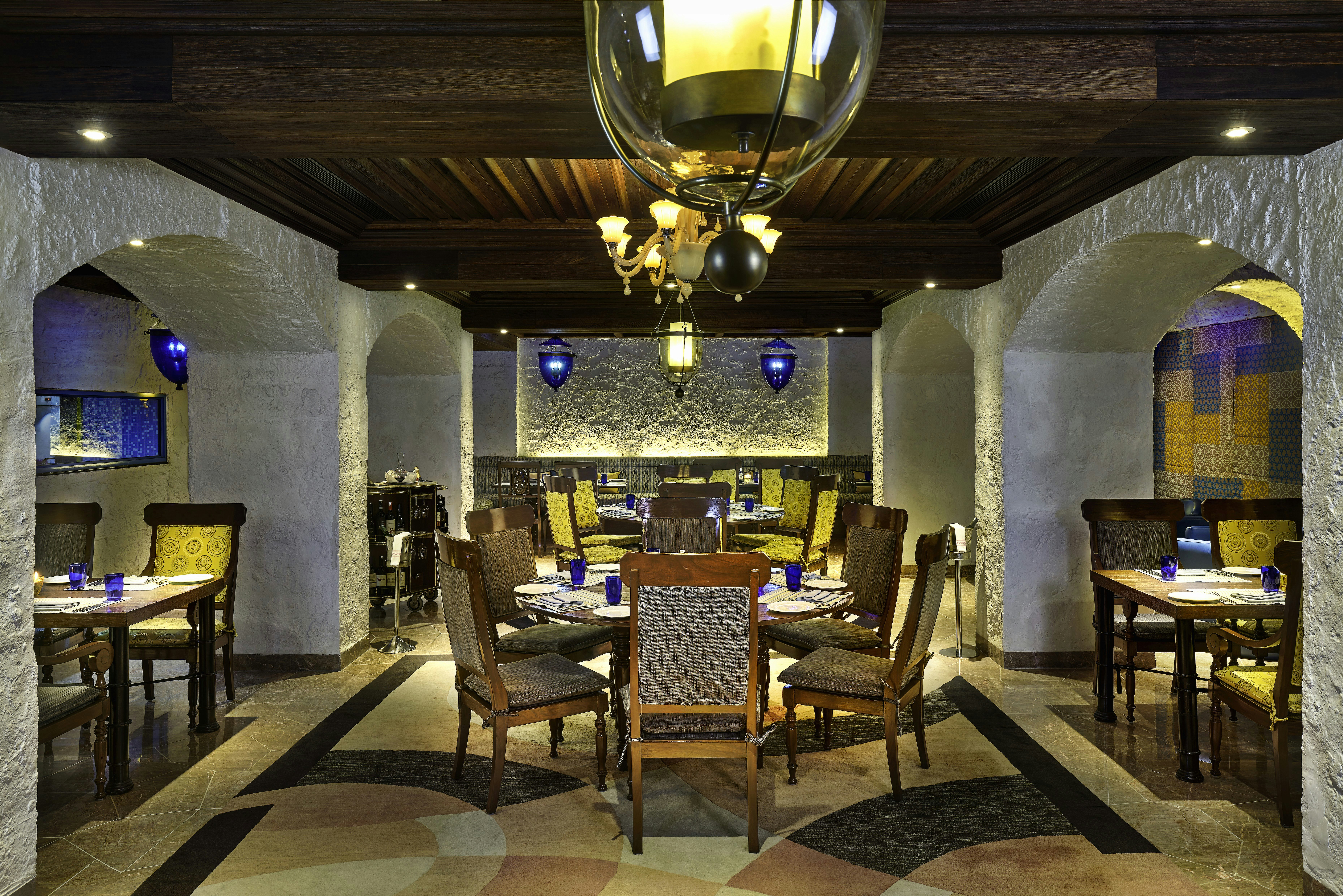 TAJ CLUB HOUSE 36/50