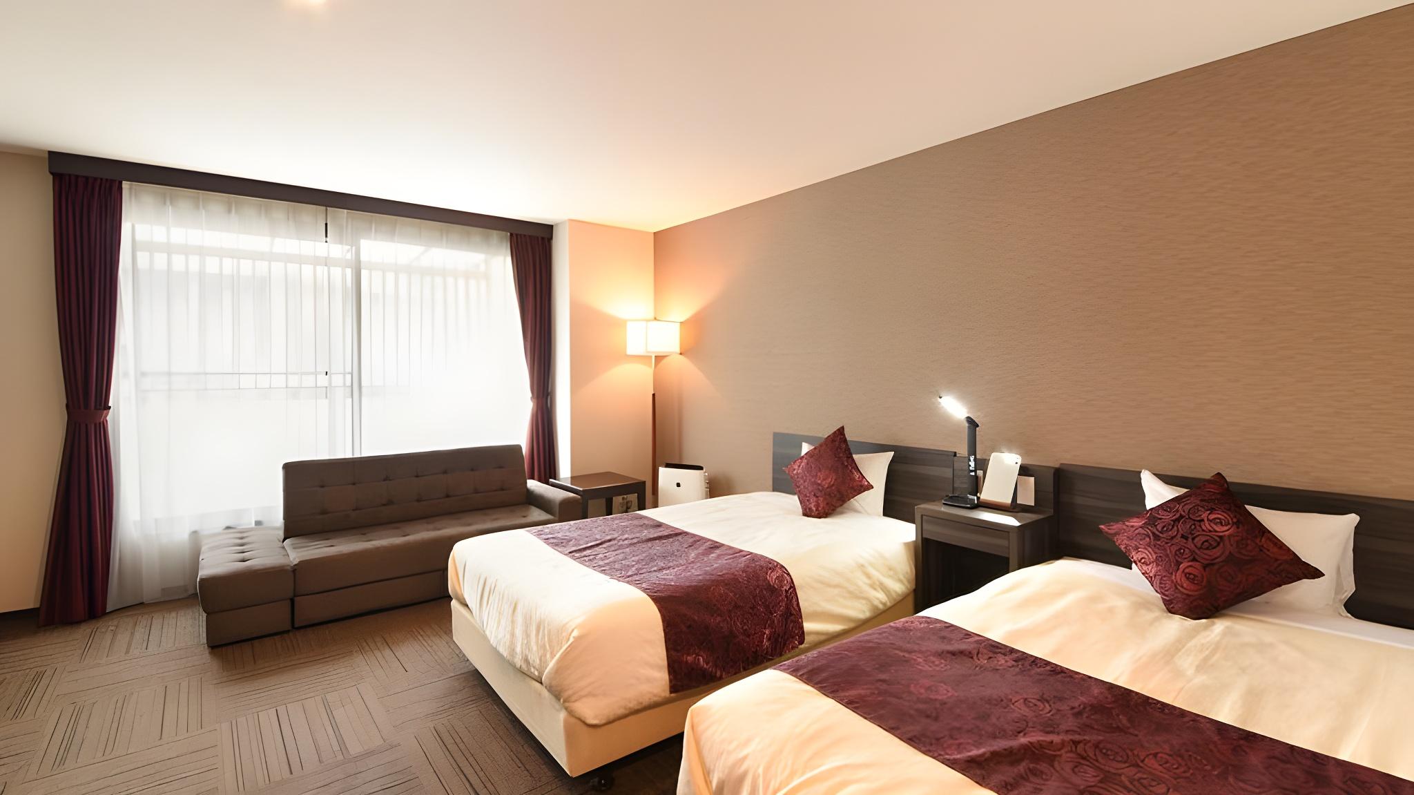 Semi Room, Semi Double or Twin Bed