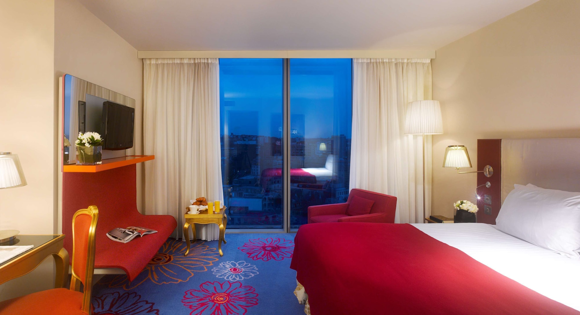 Superior, Twin Beds, City View, Majestic Hotel Bristol 6/10
