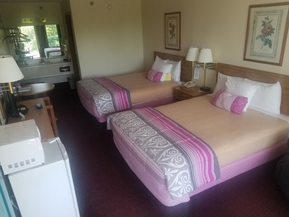 Ozark Valley Inn 34/50