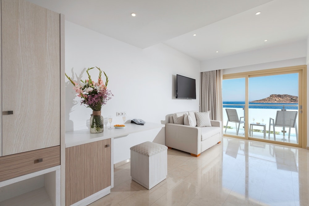 Zephyros Hotel 33/39