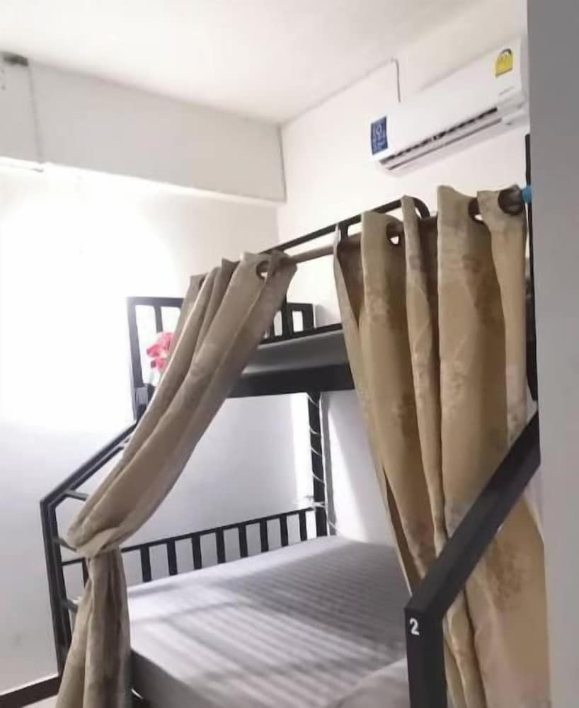 Chiangmai Gate Capsule Hostel 24/50