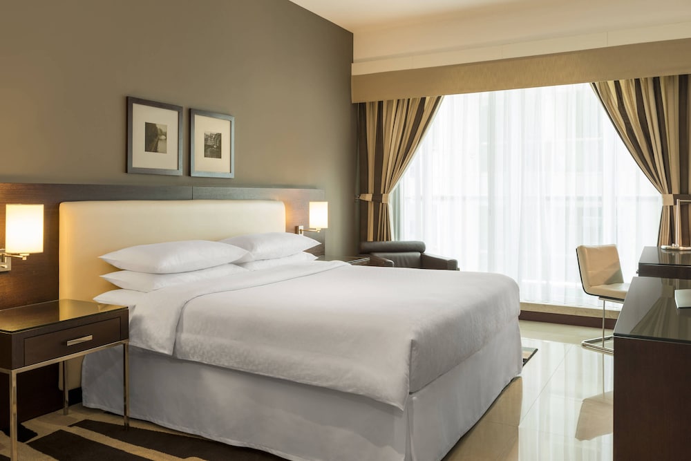 Four Points by Sheraton Sheikh Zayed Road 13/46