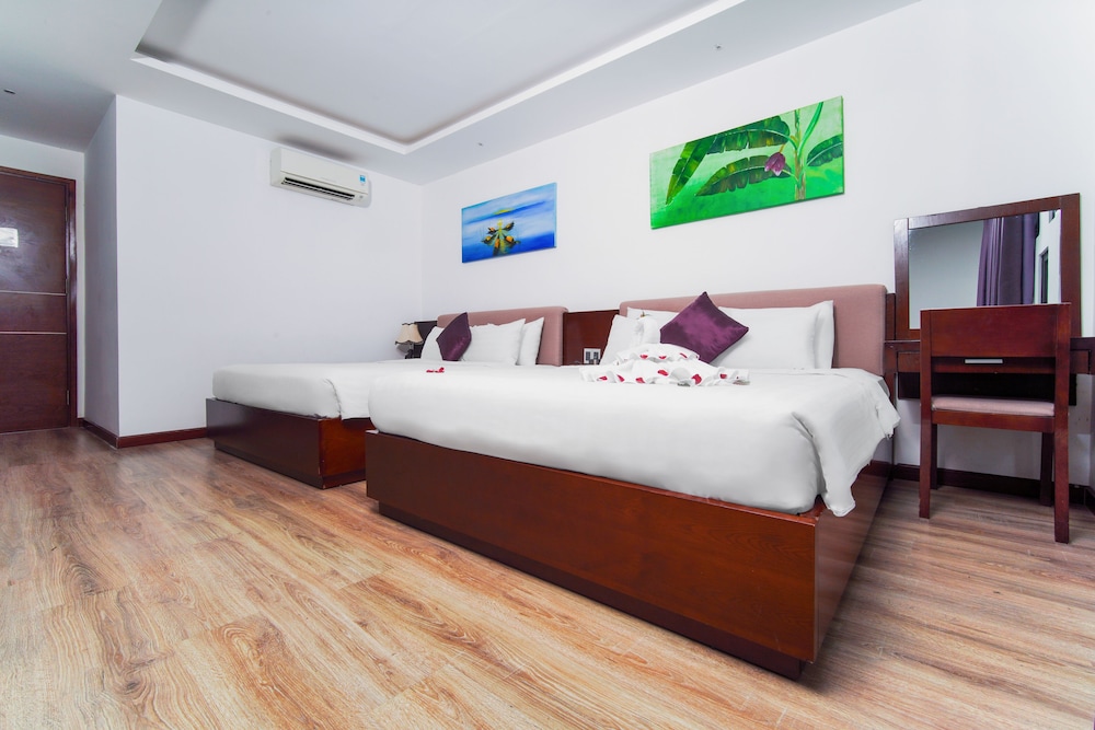 Golden Sun Hotel 34/60