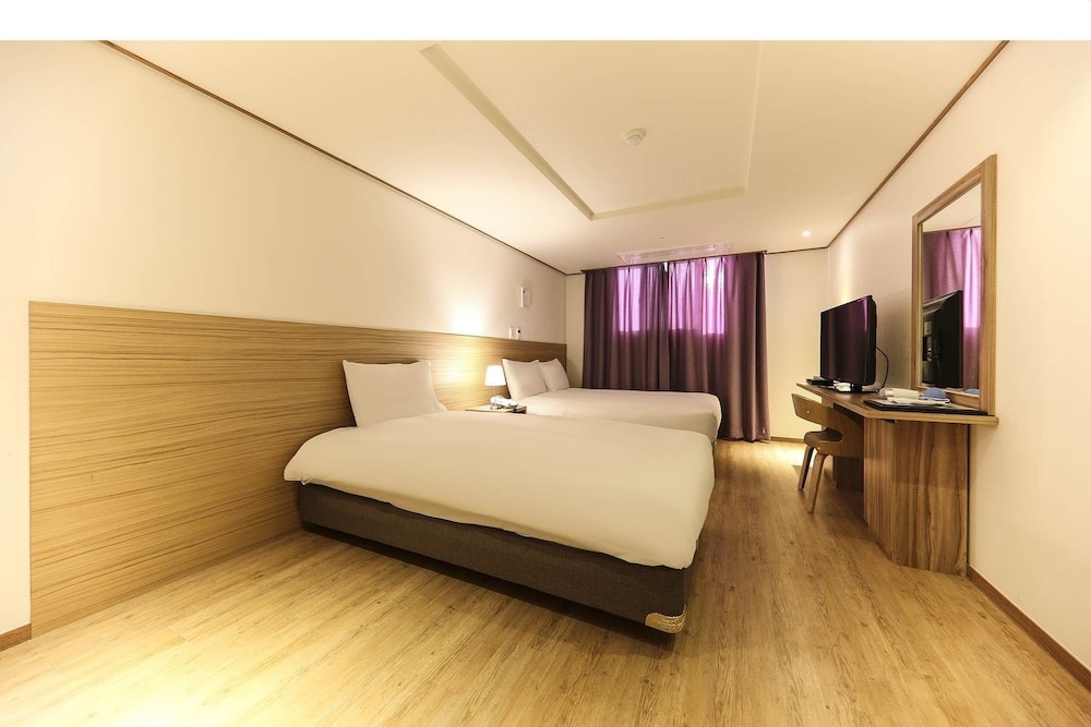Hotel Rest Seogwipo 14/56