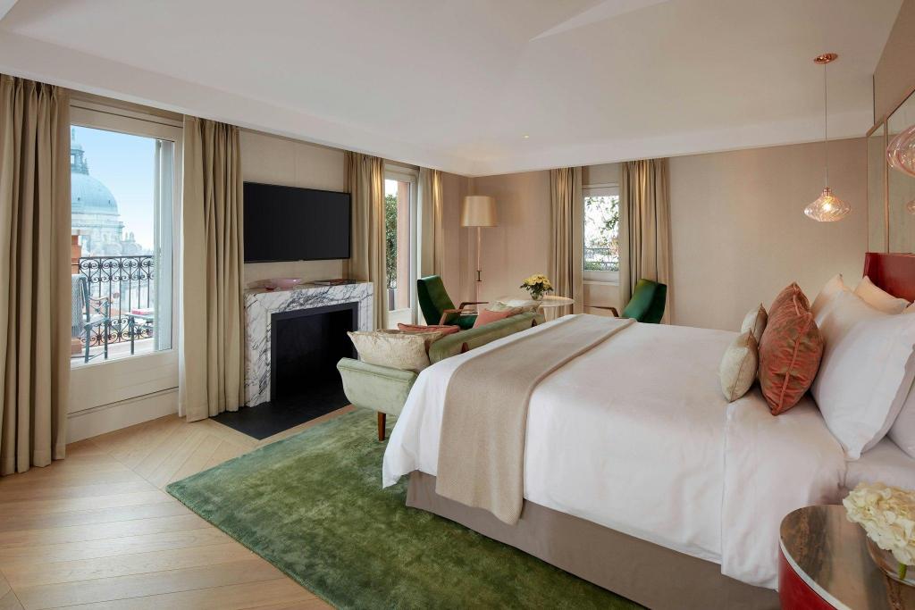 3 Bedrooms, Penthouse Suite, Suite, King Bed, 2 King Beds