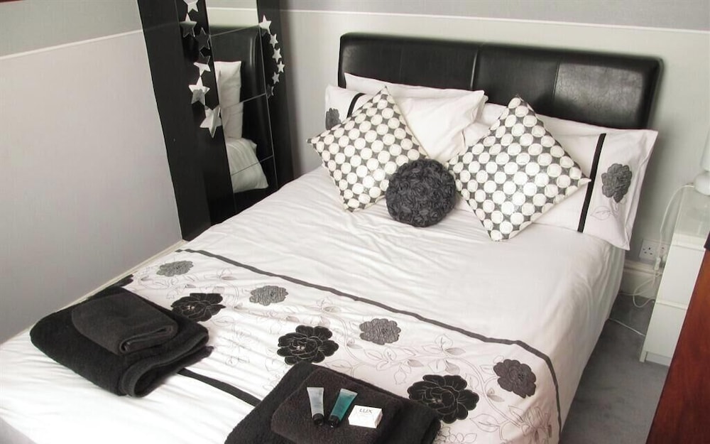 The Garnett Hotel photo5