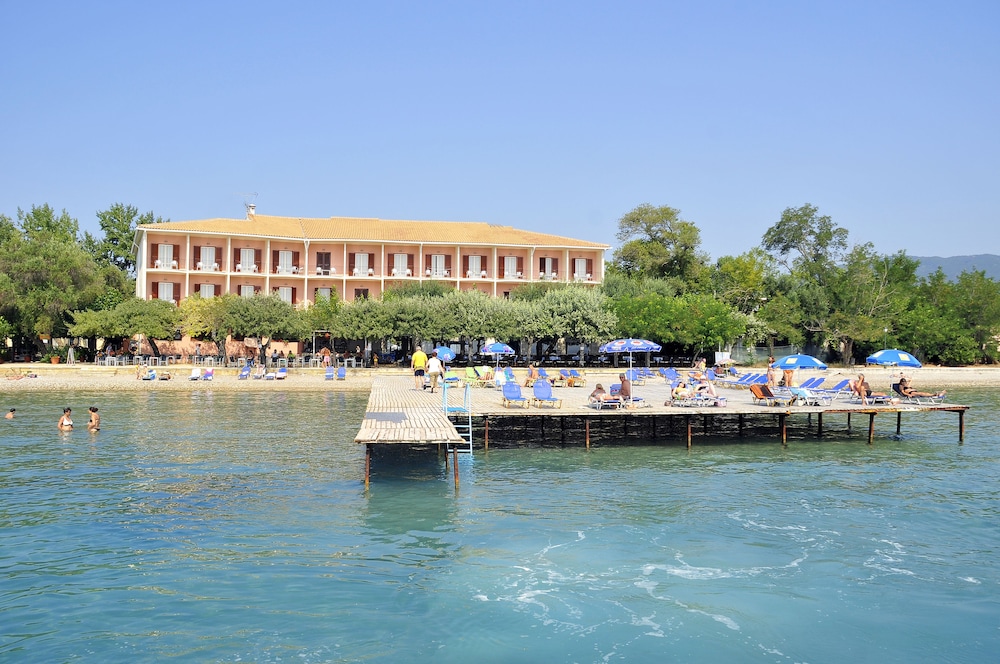 Dassia Beach Hotel 66/70