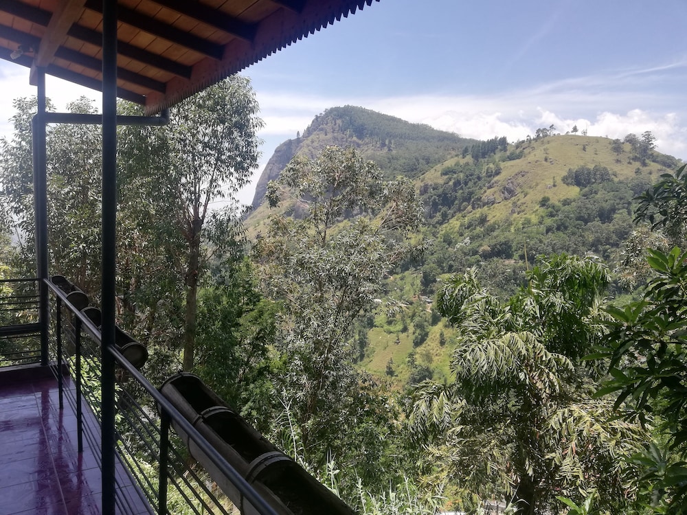 Tea Garden Holiday Inn 24/30