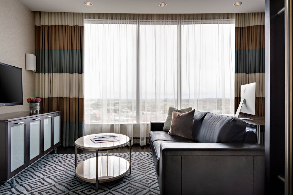 JW Marriott Hotel Grand Rapids 50/80