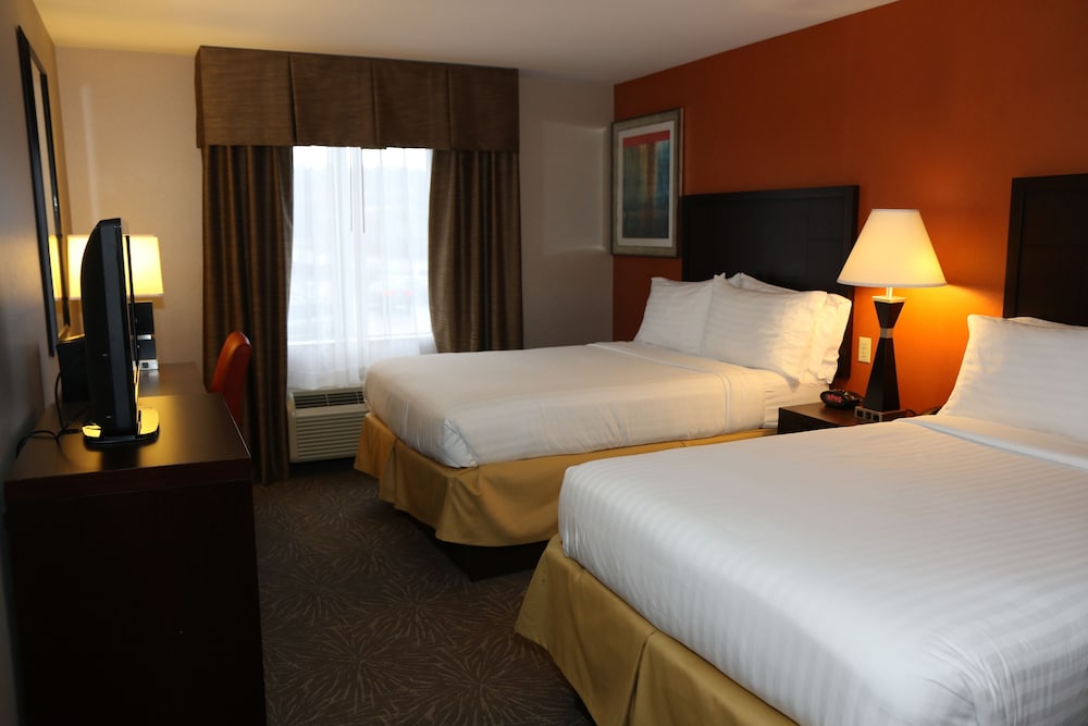 Holiday Inn Express Pittsburgh E - Waterfront Dr 14/42