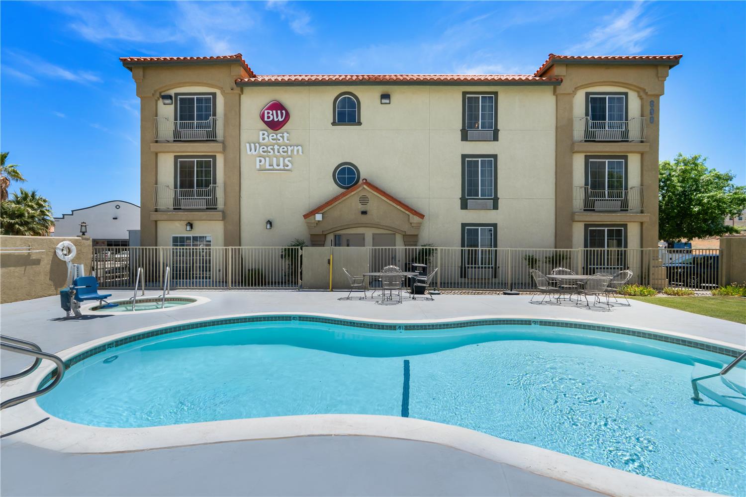 Best Western Plus John Jay Inn & Suites 3/37