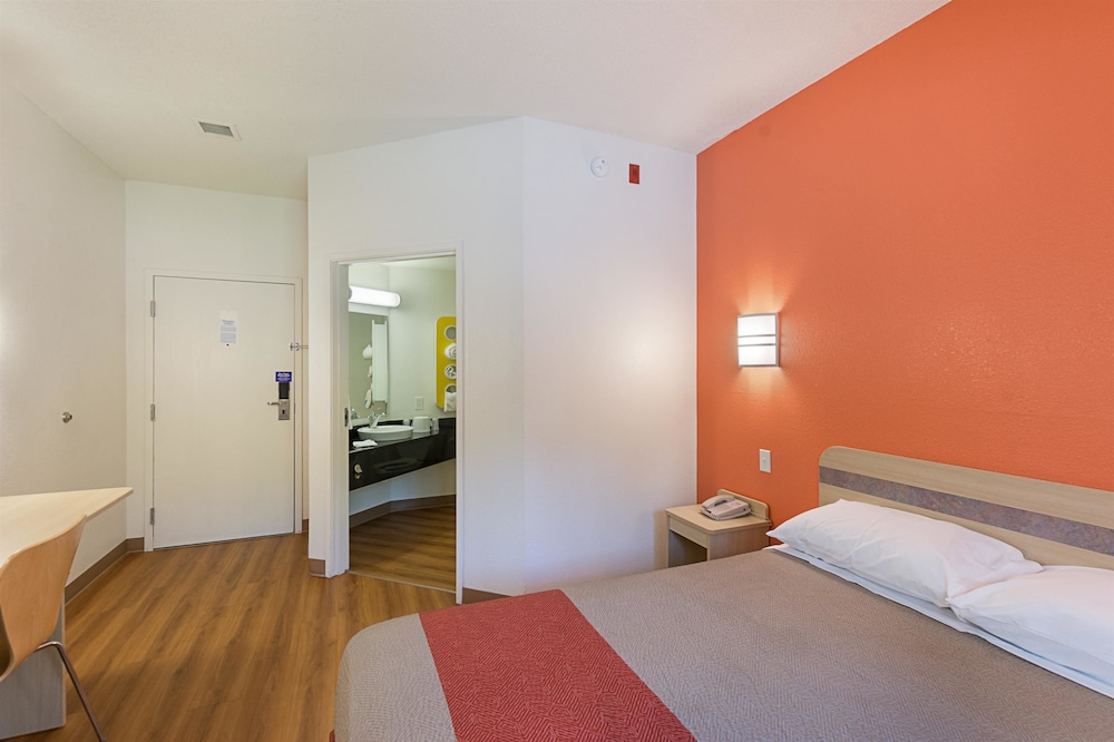 Motel6 Columbia, SC - Fort Jackson Area 28/47