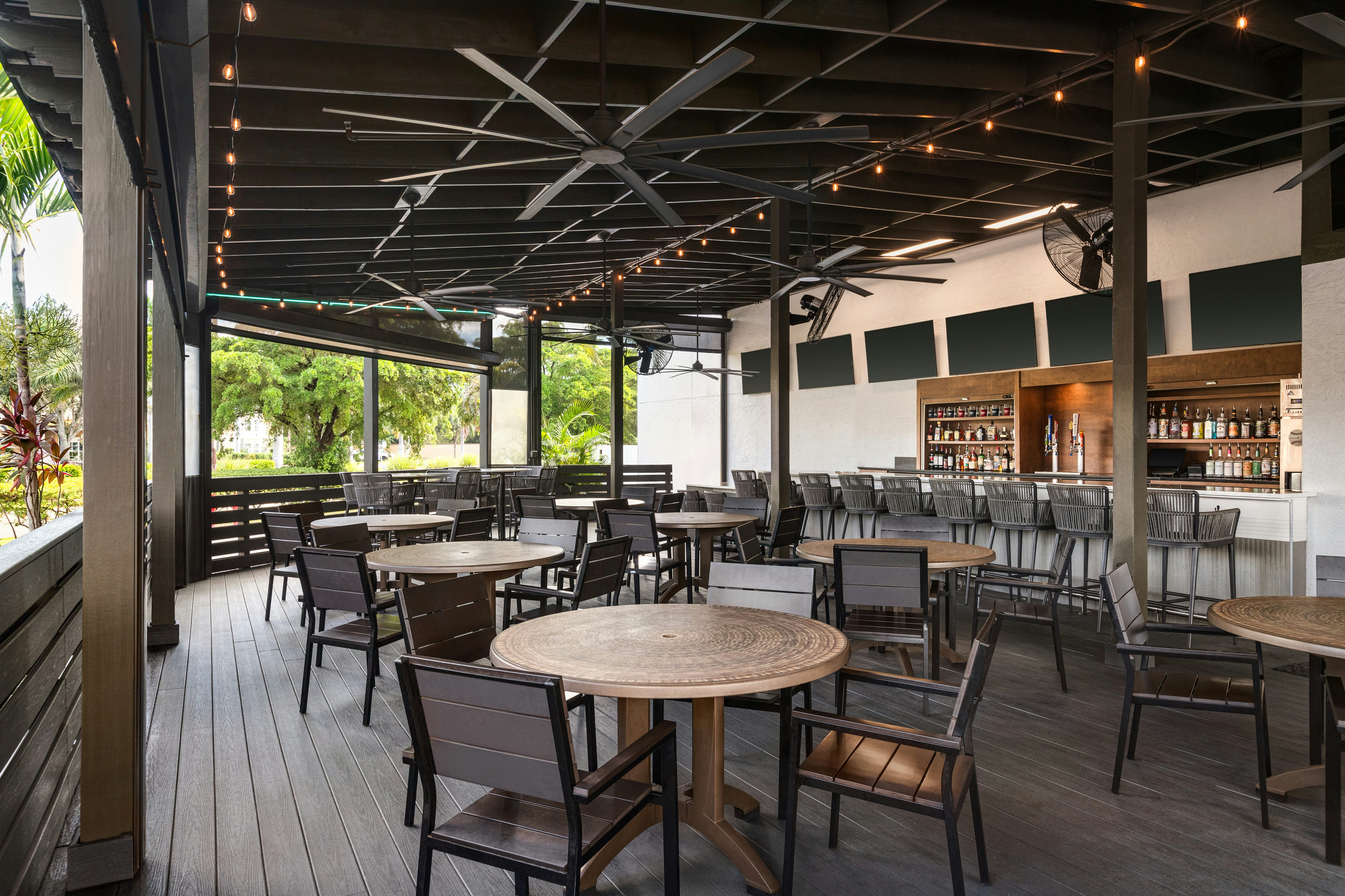 DoubleTree by Hilton Fort Myers at Bell Tower Shops 28/53