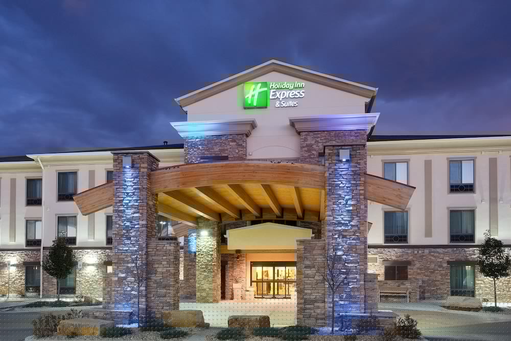 Holiday Inn Express Hotel Suites Loveland 2/56