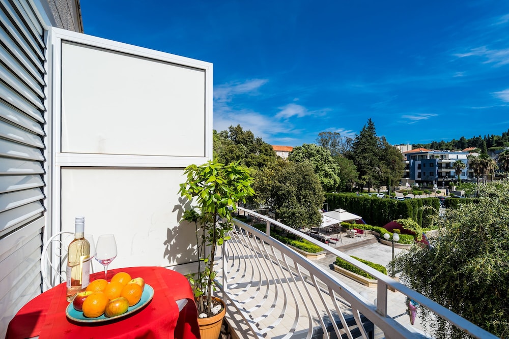 Dubrovnik Hotel 32/50