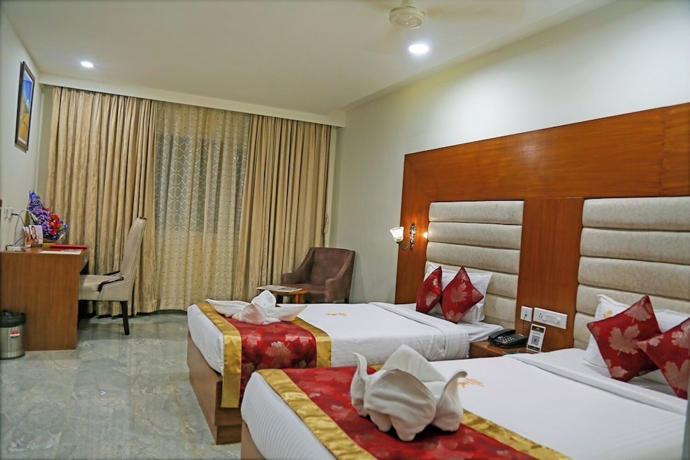 Hotel Hyderabad Grand 11/42