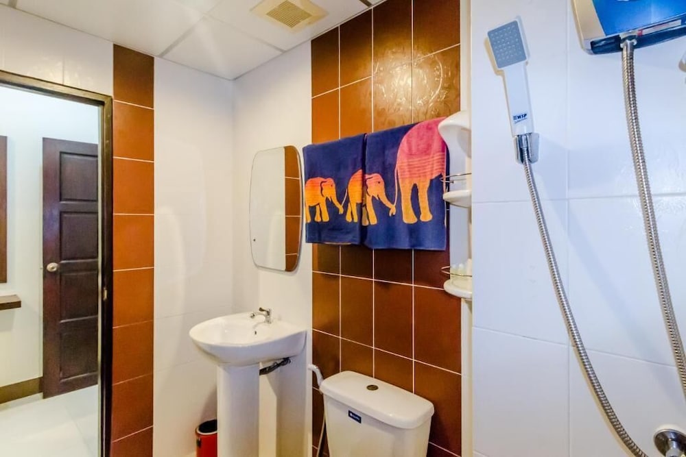 Baan Yuyen Karon Guesthouse 76/76