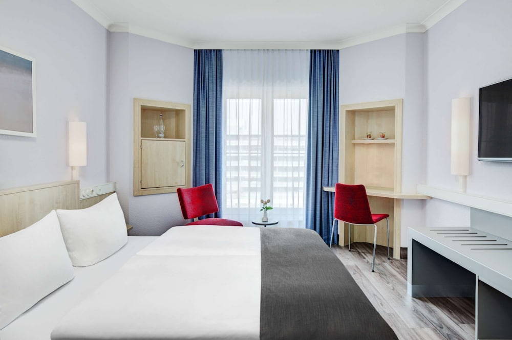 INTERCITYHOTEL ROSTOCK 8/30