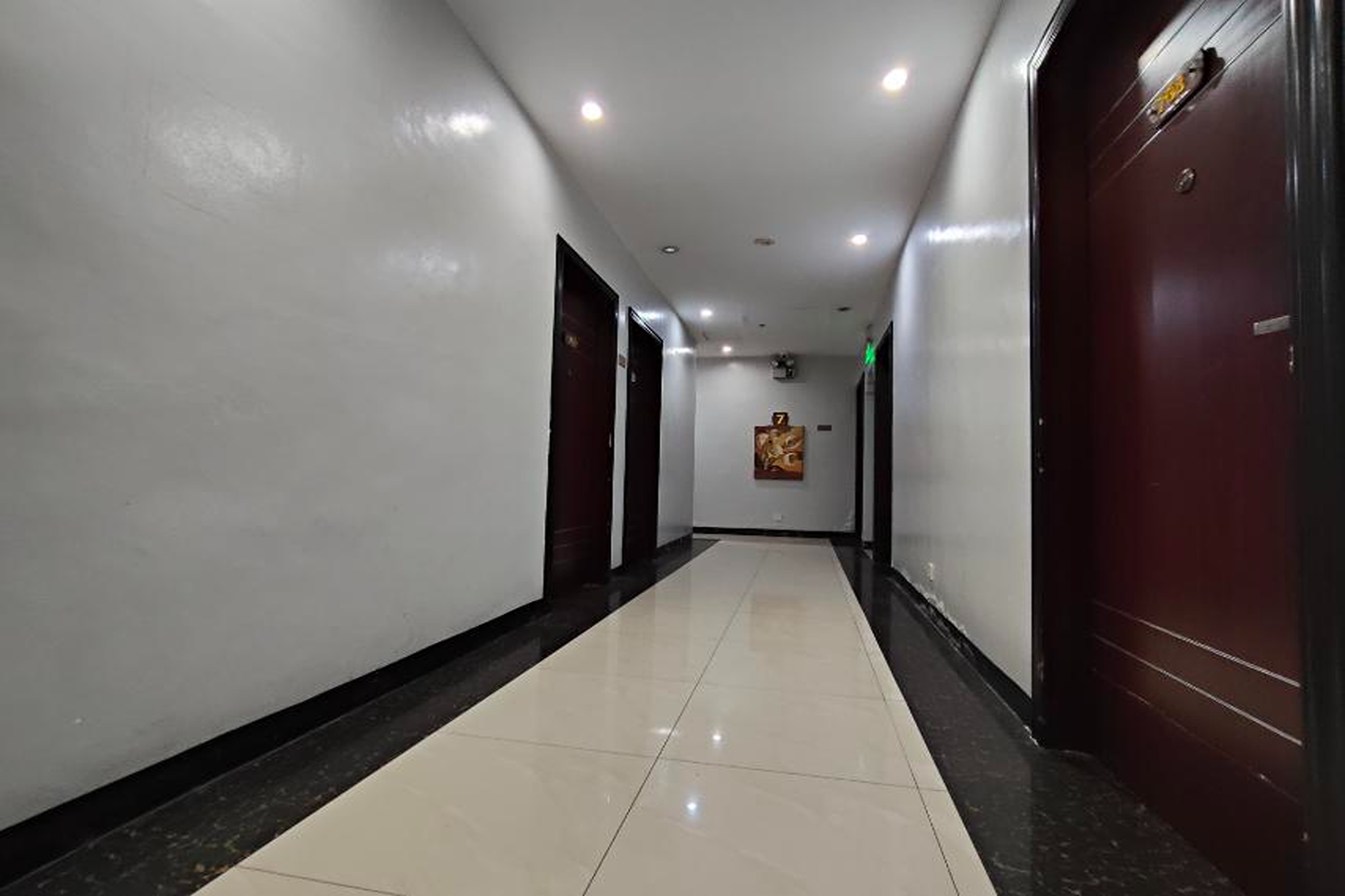 OYO 838 Manila Crown Palace Hotel 32/55